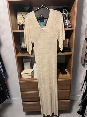 Zara Cream V-Neck Knit Maxi Dress